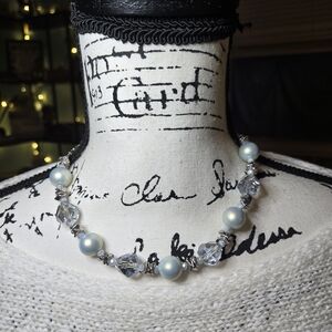 VENUS Pearl and Crystal Necklace